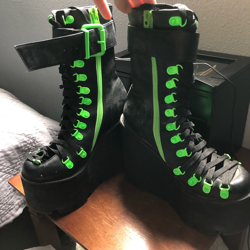 Dolls kill Neon green & black platforms